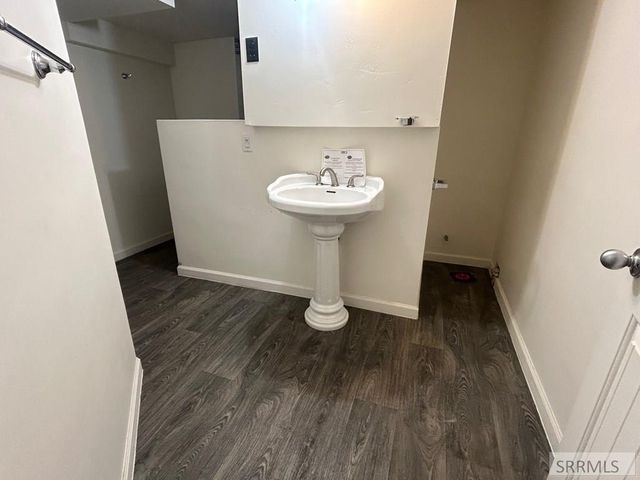 77 Cottonwood Avenue, Pocatello, ID 83204