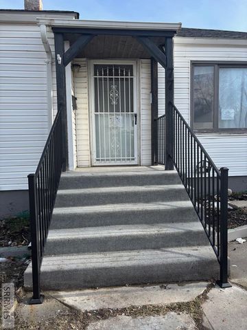 77 Cottonwood Avenue, Pocatello, ID 83204