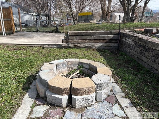 77 Cottonwood Avenue, Pocatello, ID 83204