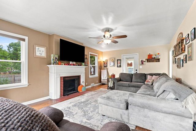 4405 Harding ROAD, Kenosha, WI 53142