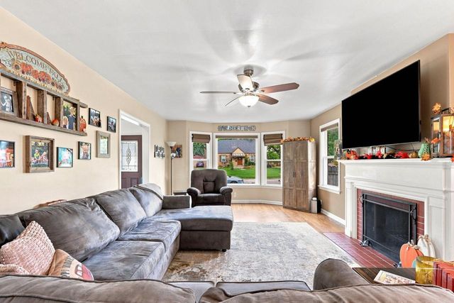 4405 Harding ROAD, Kenosha, WI 53142
