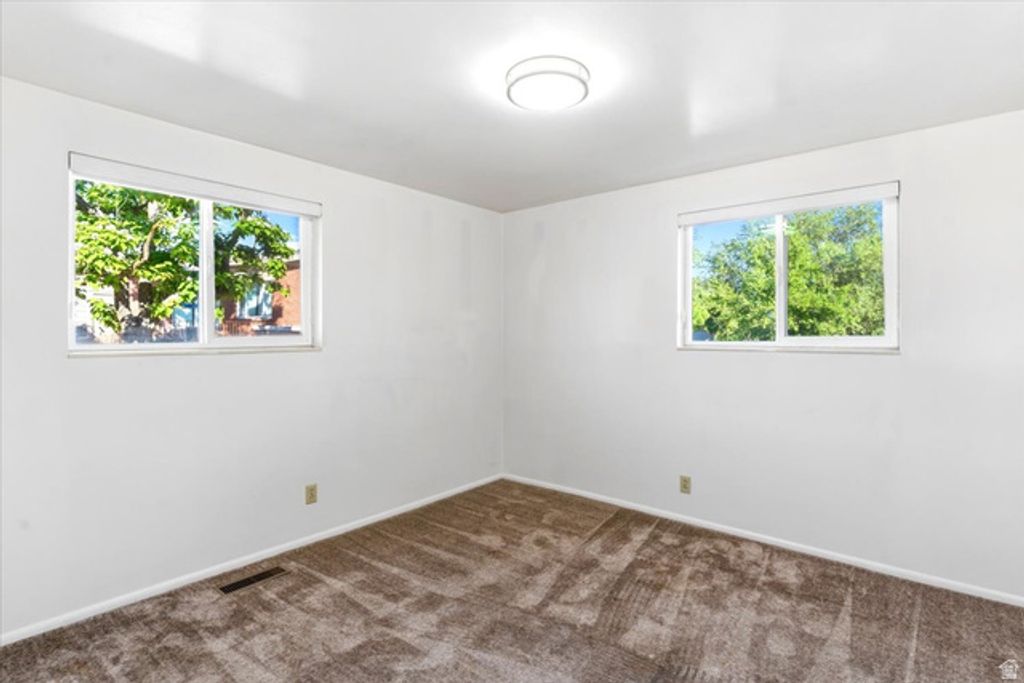 Image 20 of property listing at 380 E 300 N, Clearfield, UT 84015