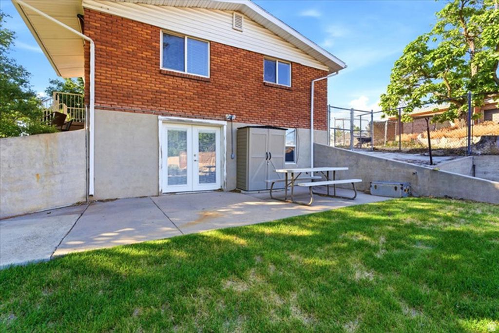 Image 33 of property listing at 380 E 300 N, Clearfield, UT 84015