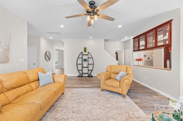 113 Steeplechase Avenue, Mooresville, NC 28117