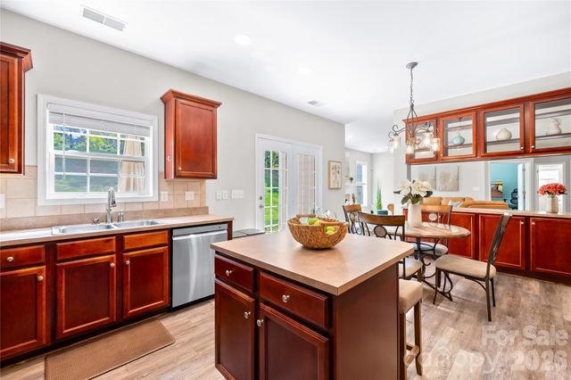 113 Steeplechase Avenue, Mooresville, NC 28117