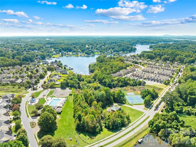 113 Steeplechase Avenue, Mooresville, NC 28117