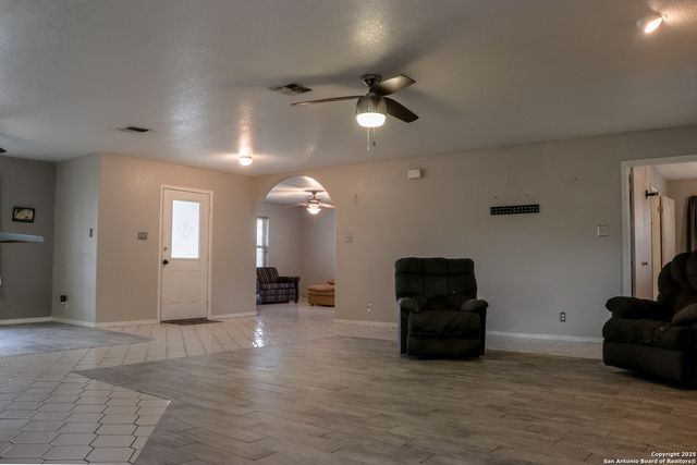 310 Remington, Bergheim, TX 78004