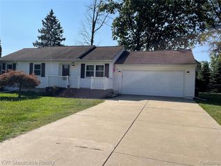 451 Gamma Road, Walled Lake, MI 48390