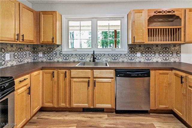 8494 Murphy Road, Thompson, OH 44086