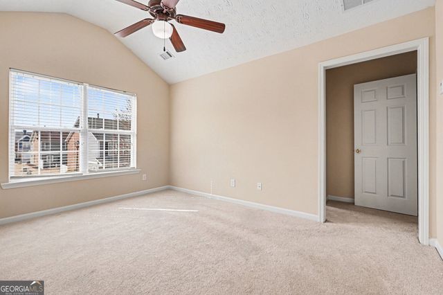 6632 Splashwater Drive, Flowery Branch, GA 30542