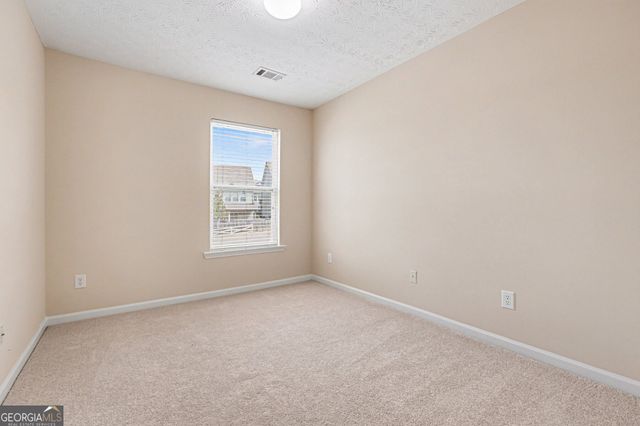 6632 Splashwater Drive, Flowery Branch, GA 30542