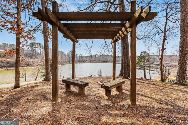 6632 Splashwater Drive, Flowery Branch, GA 30542