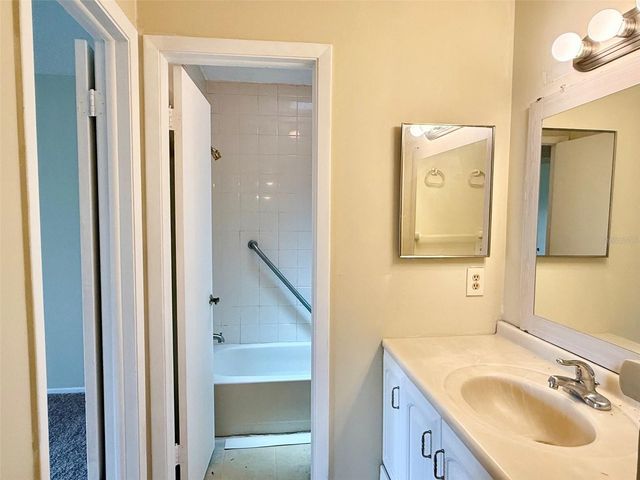 4562 PHEASANT RUN DRIVE 9B, Orlando, FL 32808
