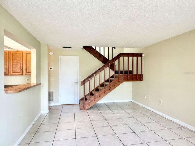 4562 PHEASANT RUN DRIVE 9B, Orlando, FL 32808