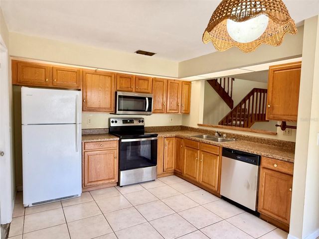 4562 PHEASANT RUN DRIVE 9B, Orlando, FL 32808