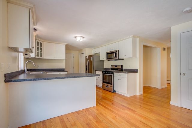 17 Lynne Rd, Wareham, MA 02571