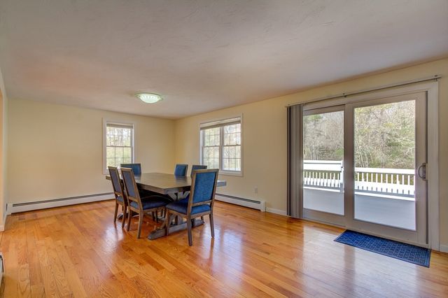 17 Lynne Rd, Wareham, MA 02571