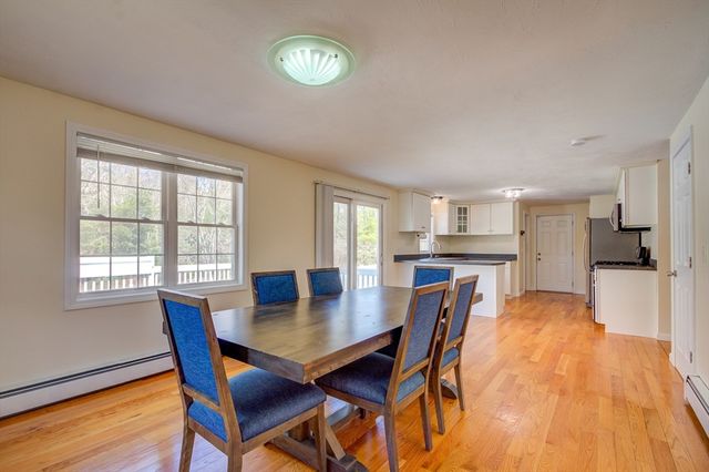 17 Lynne Rd, Wareham, MA 02571