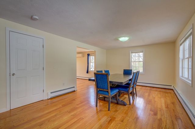 17 Lynne Rd, Wareham, MA 02571