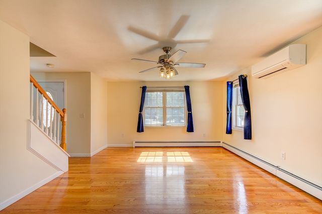 17 Lynne Rd, Wareham, MA 02571