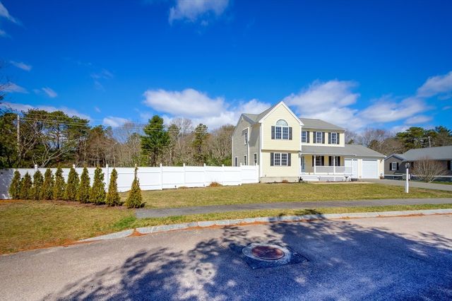 17 Lynne Rd, Wareham, MA 02571