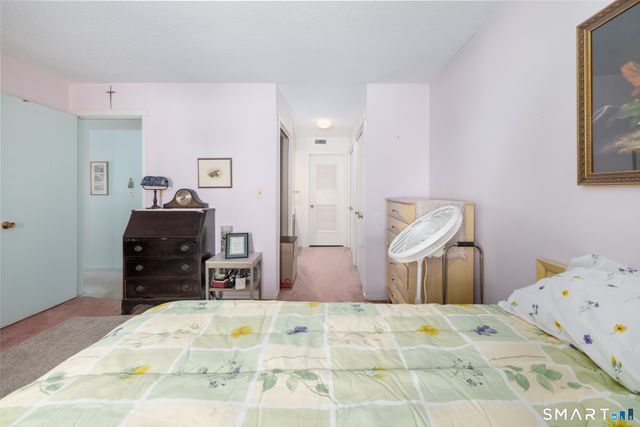 7 Maple Lane 7, Avon, CT 06001