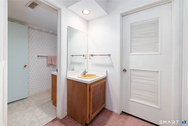 7 Maple Lane 7, Avon, CT 06001