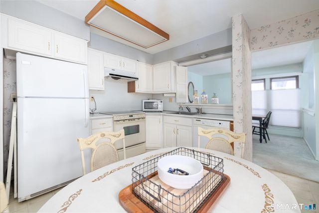 7 Maple Lane 7, Avon, CT 06001