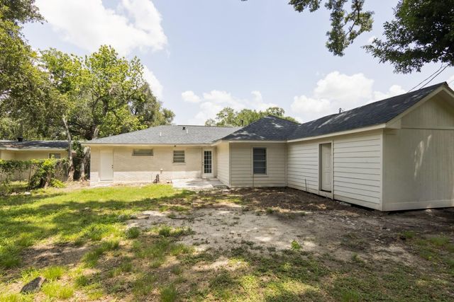 1606 Oaks Drive, Pasadena, TX 77502