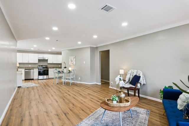 1606 Oaks Drive, Pasadena, TX 77502