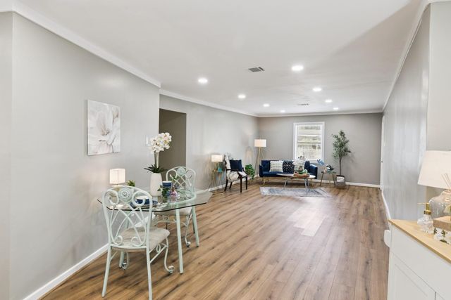 1606 Oaks Drive, Pasadena, TX 77502