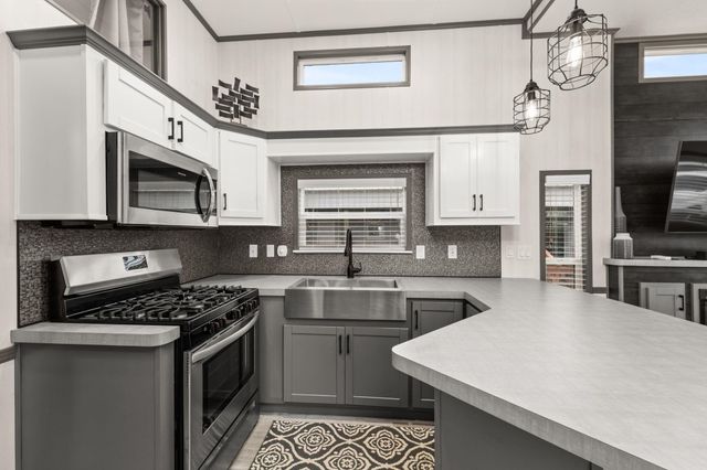 18816 W Pommier Rd, Cheney, WA 99004