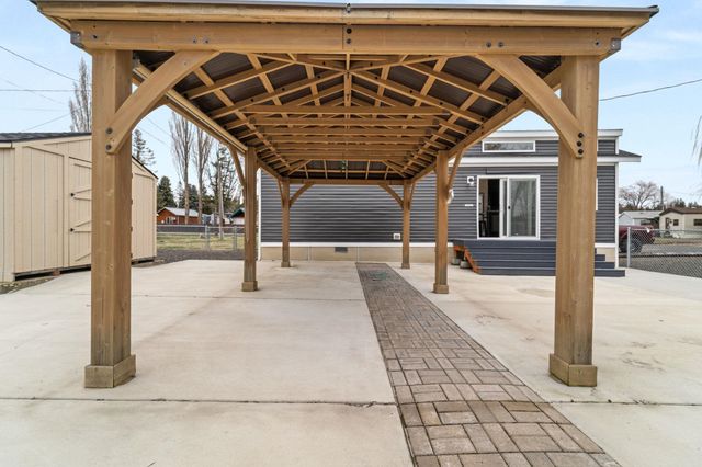 18816 W Pommier Rd, Cheney, WA 99004