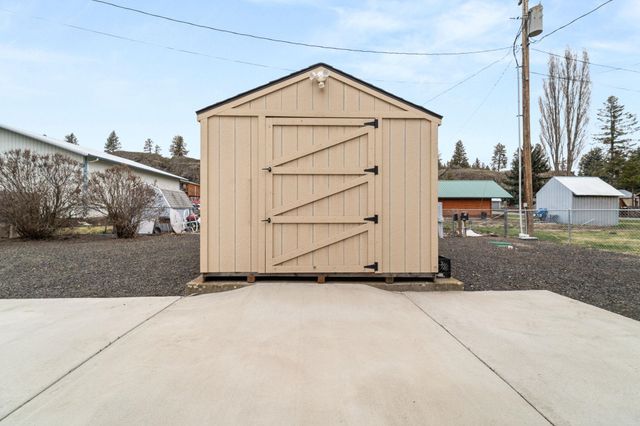 18816 W Pommier Rd, Cheney, WA 99004