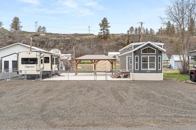 18816 W Pommier Rd, Cheney, WA 99004