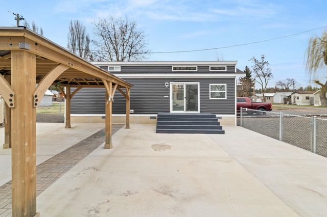 18816 W Pommier Rd, Cheney, WA 99004