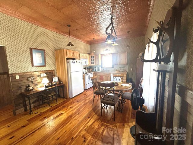 71 Maggie Lane, Maggie Valley, NC 28751