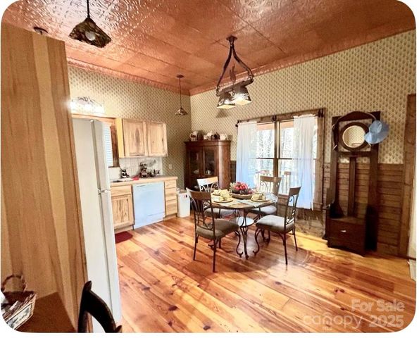 71 Maggie Lane, Maggie Valley, NC 28751