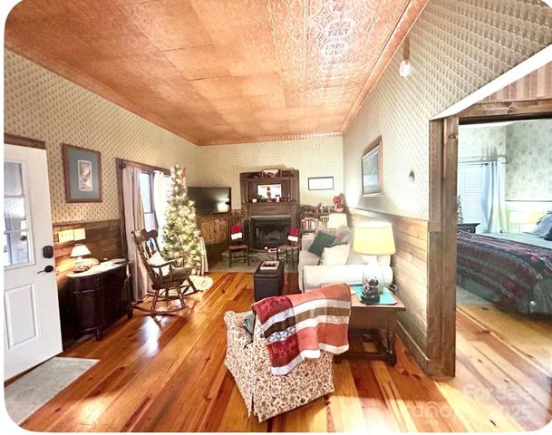 71 Maggie Lane, Maggie Valley, NC 28751