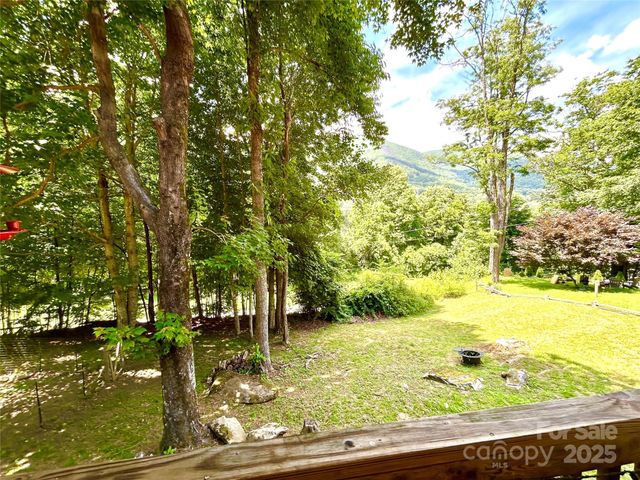 71 Maggie Lane, Maggie Valley, NC 28751