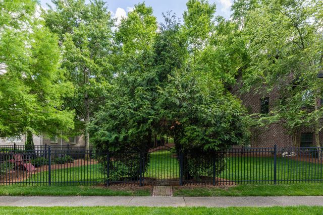 106 Chatfield Way, Franklin, TN 37067
