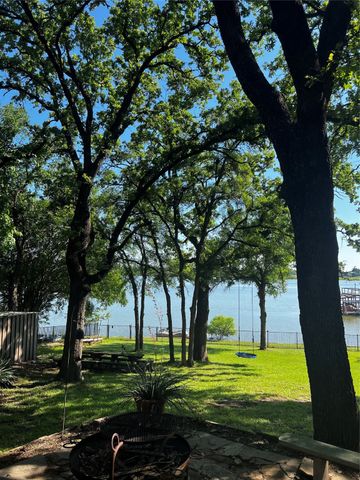 916 Kimbrough Road, Azle, TX 76020