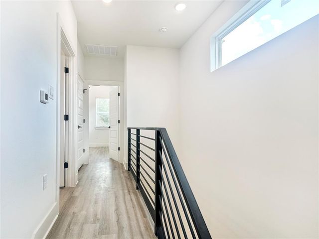 6107 Begonia CIR 2, Austin, TX 78741