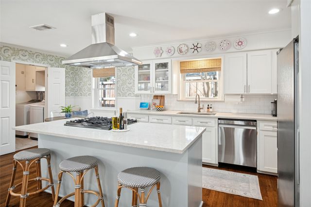 10040 Lakemere Drive, Dallas, TX 75238