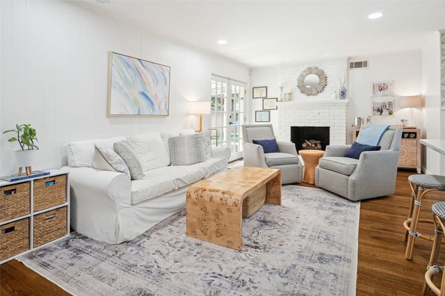 10040 Lakemere Drive, Dallas, TX 75238