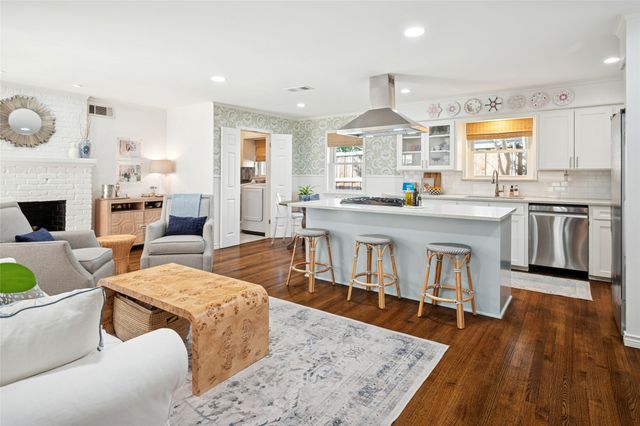 10040 Lakemere Drive, Dallas, TX 75238