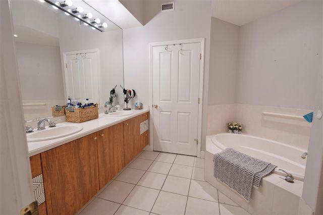 7492 BOTANICA PARKWAY 102, Sarasota, FL 34238