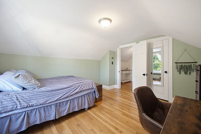 19 Holliston Street, Medway, MA 02053