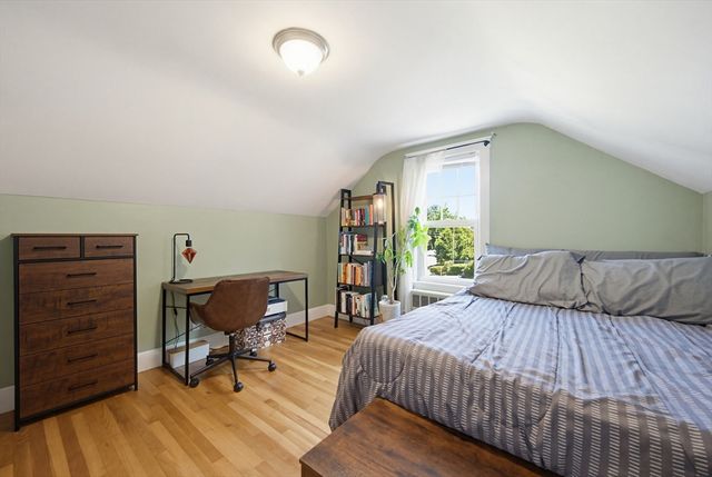 19 Holliston Street, Medway, MA 02053
