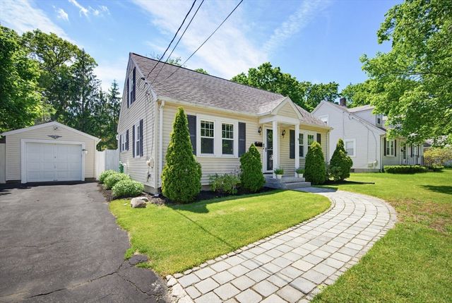 19 Holliston Street, Medway, MA 02053